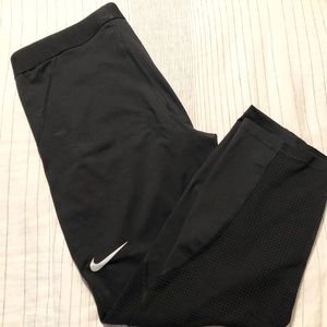 Nike Pro Hypercool Cropped Leggings with mesh